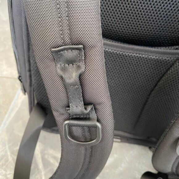 ✨NWT✨ TUMI Halsey ‧ Black/Gold ✨ - Picture 5 of 11